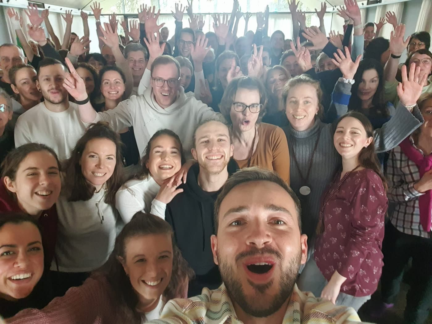 Gruppenbild der HigherMind-Gemeinschaft